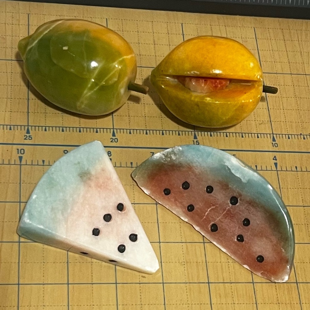 Special Bundle listing of four marble fruit pieces - Picture 4 of 4